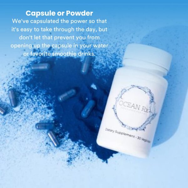 Frasco de espirulina azul Ocean Rx con cápsulas visibles
