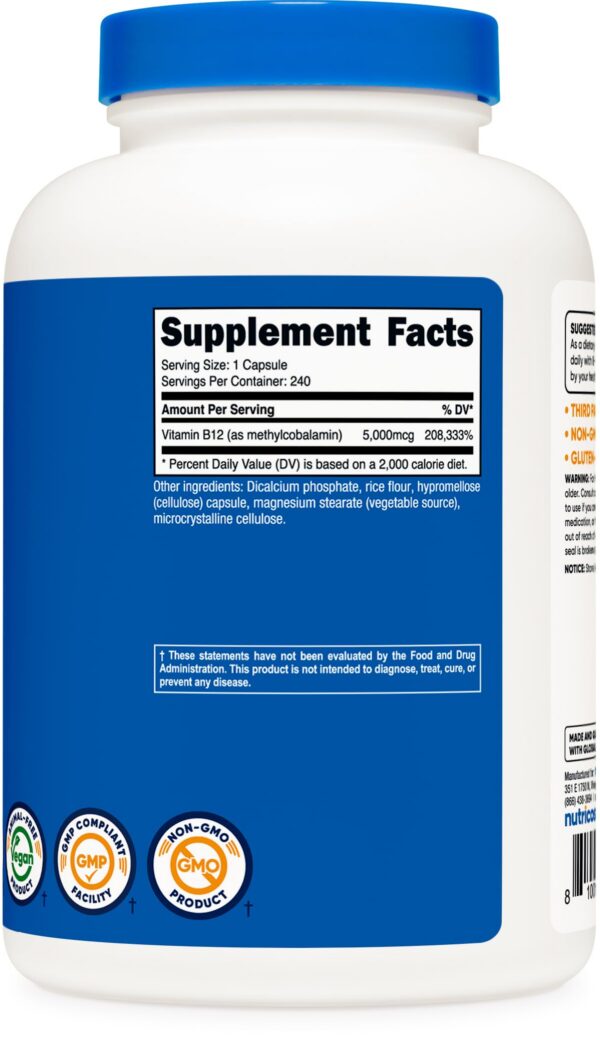 Frasco cerrado Nutricost vitamina B12 5000mcg 240 cápsulas