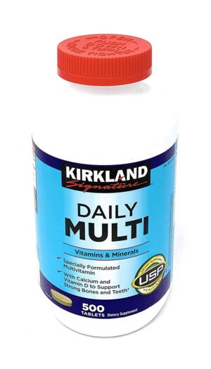 Frasco de Kirkland Signature Daily Multi con etiqueta