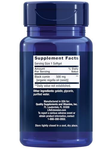 Cápsula blanda de comino negro en primer plano