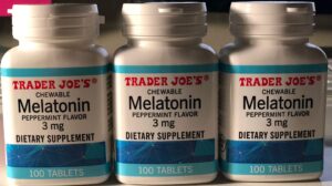 Melatonina masticable sabor menta paquete triplo 100 tabletas