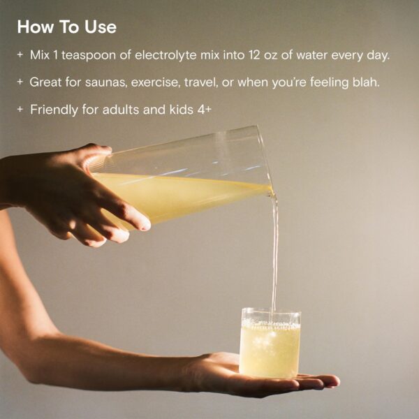 Mezcla en agua con cucharita