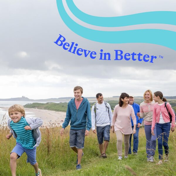 Cápsulas NAC 500 mg apiladas en fondo blanco