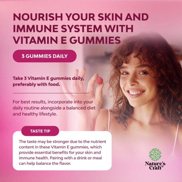 Gomitas de vitamina E sobre fondo blanco