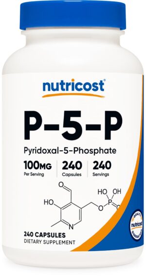 Frasco de Nutricost P5P con cápsulas