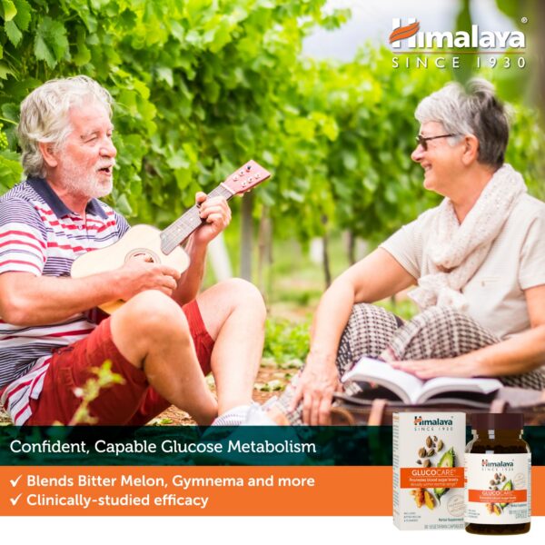 Himalaya GlucoCare en estante con luz natural
