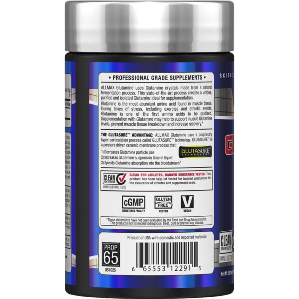 Polvo blanco en taza medidora