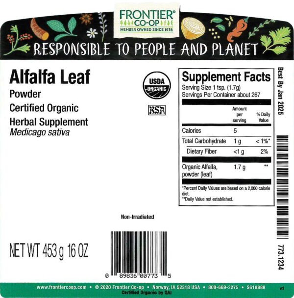 Polvo de hoja de alfalfa orgánico en cuchara