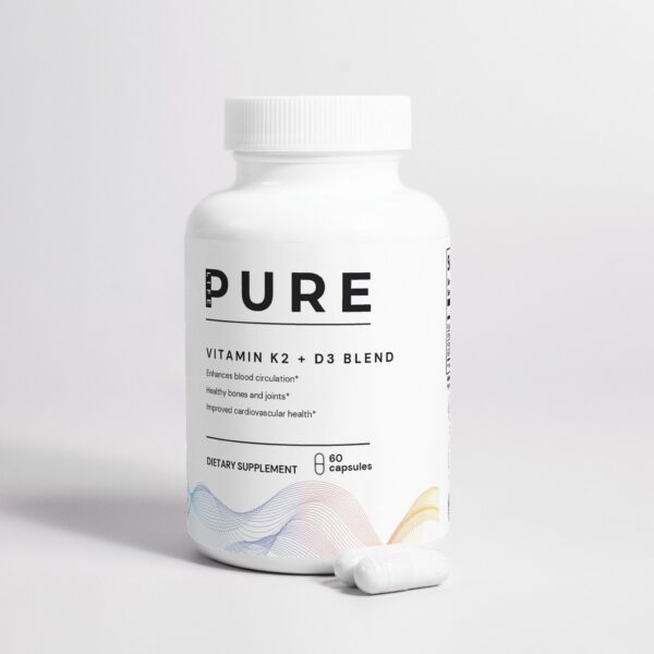 Detalle de cápsulas PURE LIFE K2 + D3 para salud ósea