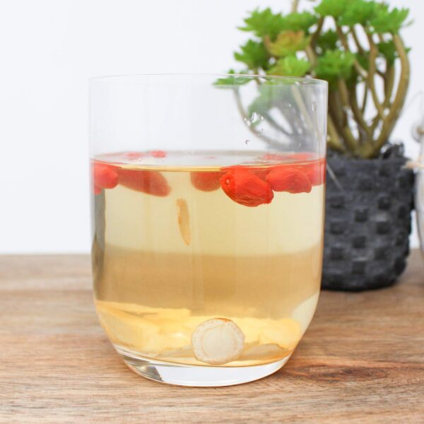 Raíz de ginseng en rodajas de Wisconsin para infusiones y recetas saludables