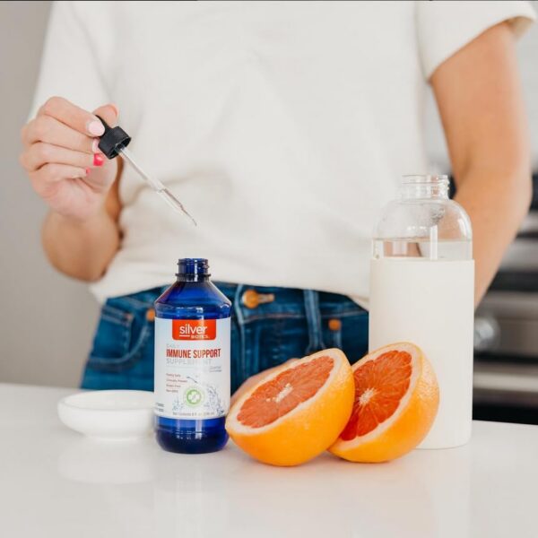 Botella con tecnología SilverSol Silver Biotics