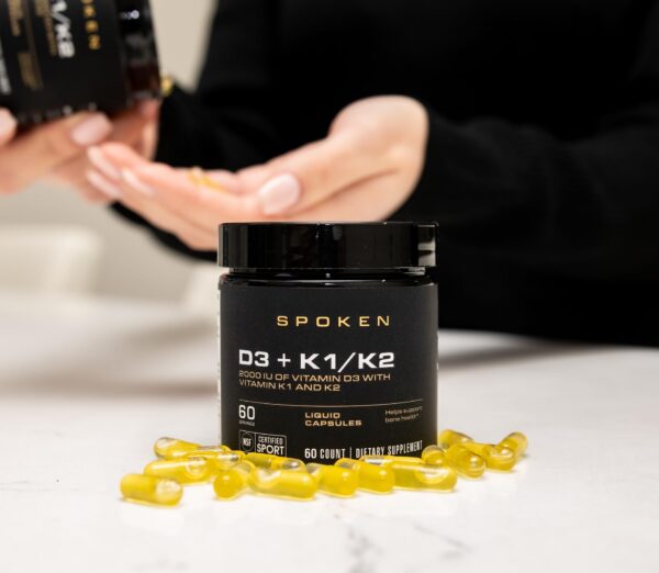 Spoken D3 con K1 y K2 frasco y cápsulas