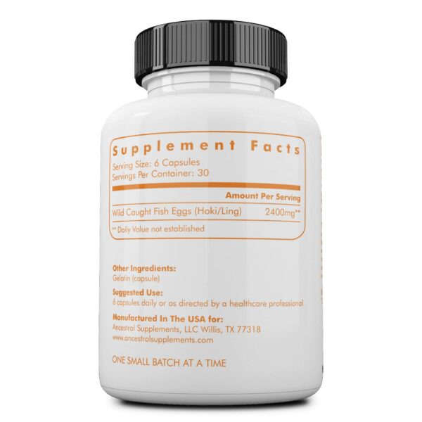 Caja y frasco suplemento omega-3 huevos pescado salvaje