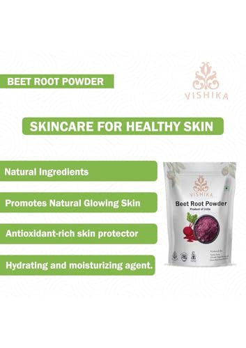 Taza con polvo de remolacha para batidos veganos