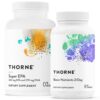 Thorne Wellness Essentials Bundle frente a caja