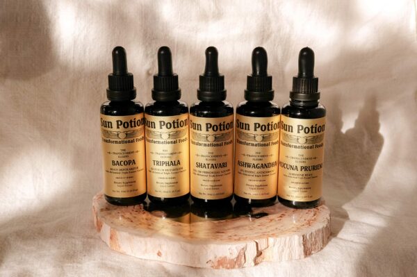 Tónico ayurvédico Shatavari con triple extracto védico premium