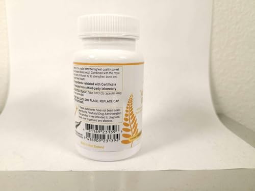 TURNER cápsulas suaves de vitamina D3 y K2 en mano