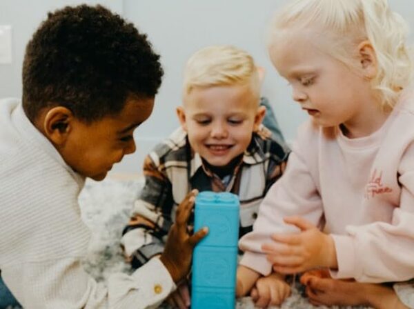 Etiqueta con mezcla de frutas y verduras