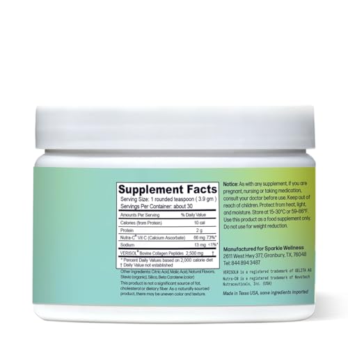 Vaso con polvo de colageno disolviéndose