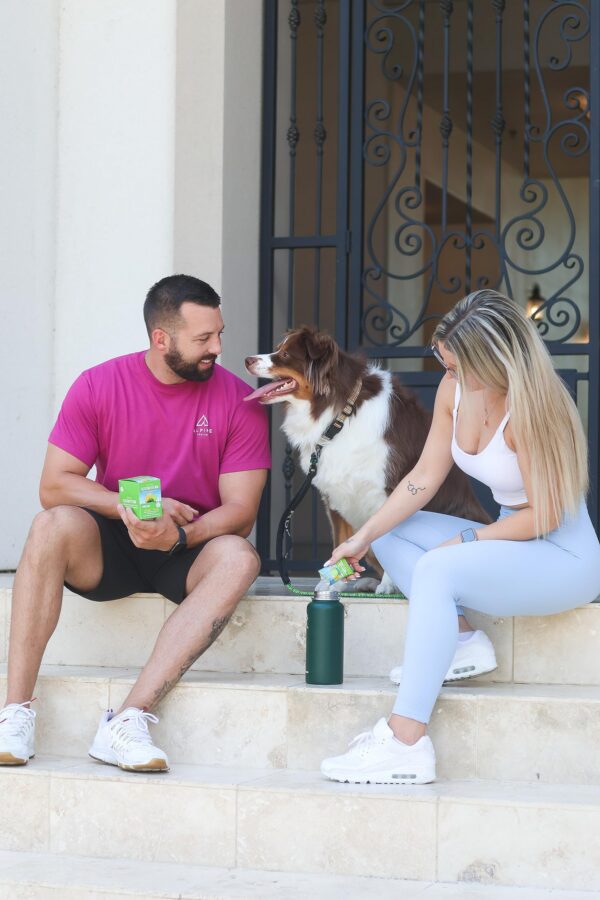 Botella con bebida hidratante preparada de Dr. Price electrolitos