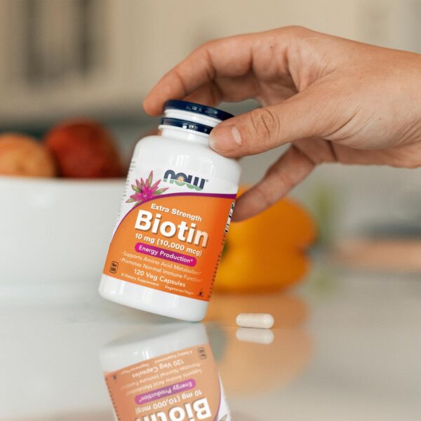 Botella de biotina NOW Foods fuerza extra 10 mg
