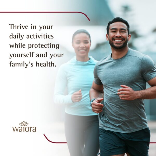 Cápsulas de hongos MegaDefense esparcidas en la mesa