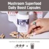 Cápsulas OM Mushroom Superfood Chaga vista lateral