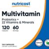 Version 1.0.0 Cápsulas vegetarianas Nutricost multivitaminas sobre fondo blanco