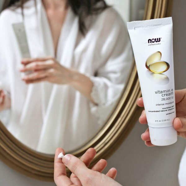 Crema vitamina e now foods vista lateral