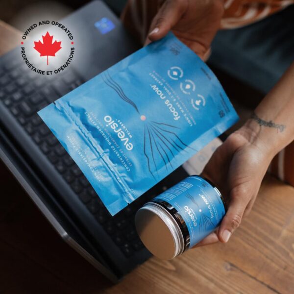 Detalle cápsulas veganas extracto doble melena de león