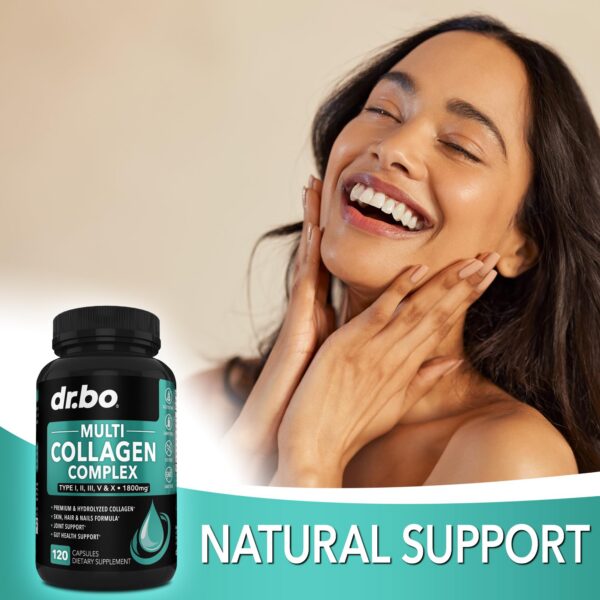 Cápsulas ordenadas sobre fondo blanco