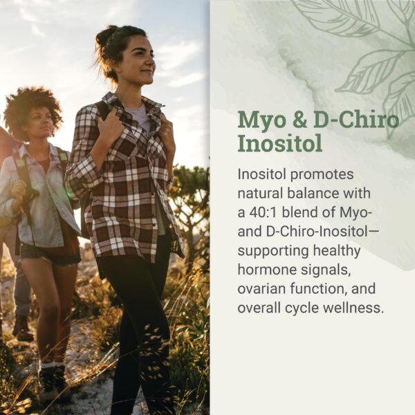 Frasco de inositol con cápsulas en primer plano