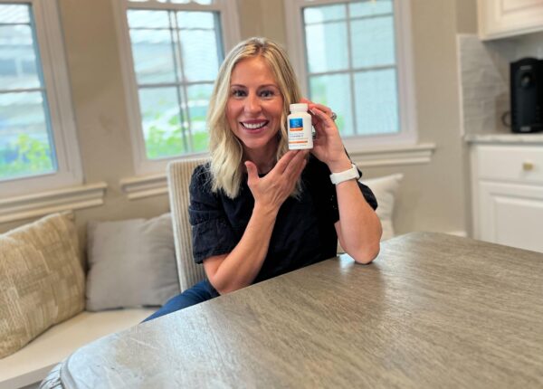 Envase Equilife suplemento vitamina C para piel y articulaciones