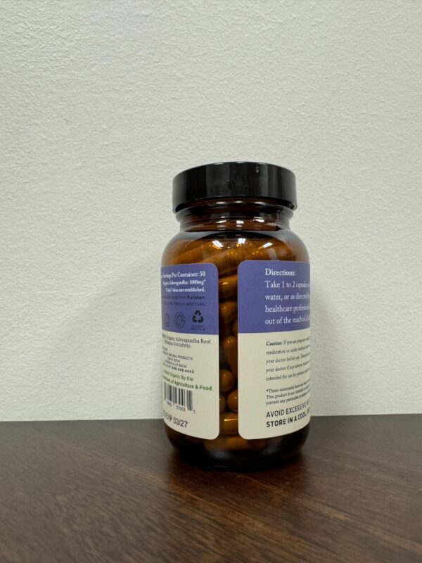 Frasco con cápsulas Ashwagandha para apoyo calmante