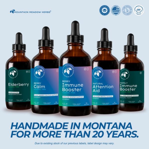 Frasco transparente con líquido para inmunidad infantil Berry Immune