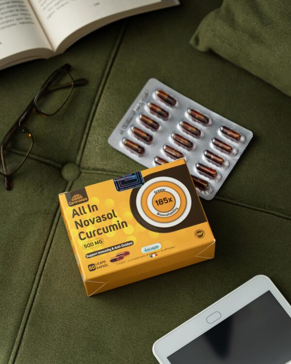 Frasco de suplemento con tecnología NovaSOL y curcumina Camrusepa