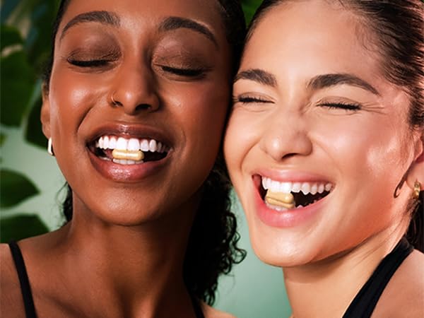 Cápsulas de suplemento Happitum para digestión y estrés.