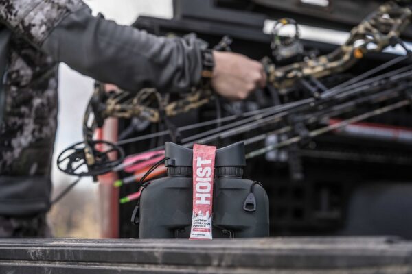 Frente del empaque HOIST con logotipo