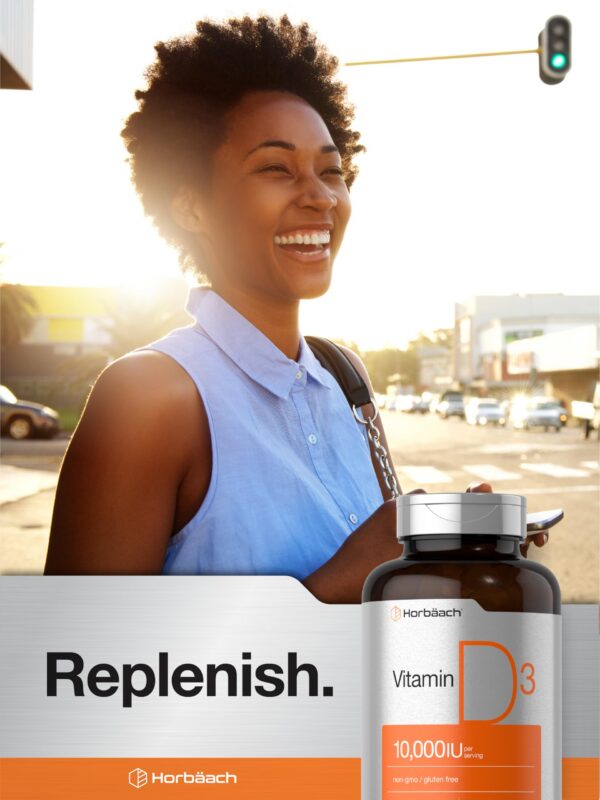 Horbäach Vitamina D3 10000 UI cápsulas en mano