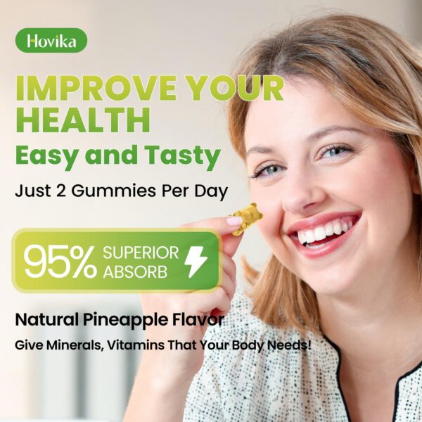 Gomitas de piña dentro del frasco