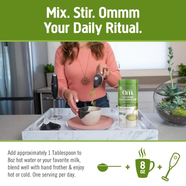 Ingredientes naturales té verde y hongos en polvo Om Mushroom