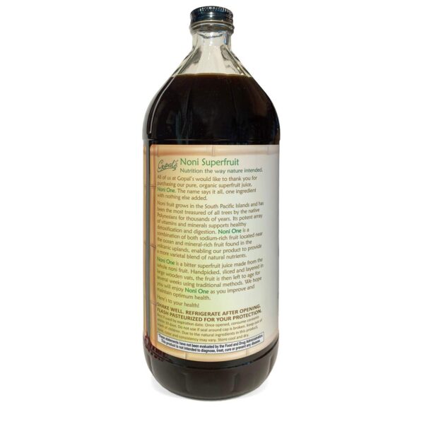 Jugo de Noni orgánico sin aditivos en botellas de vidrio