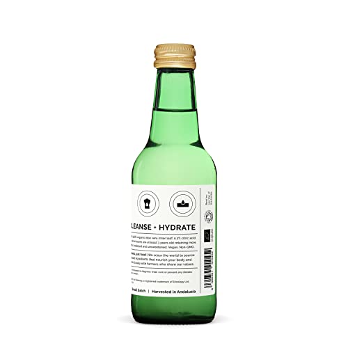 Jugo orgánico de aloe vera en botella reciclable y sin azúcar