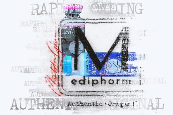 Aplicación en piel del producto Mediphorm Ácido Hialurónico 30ml