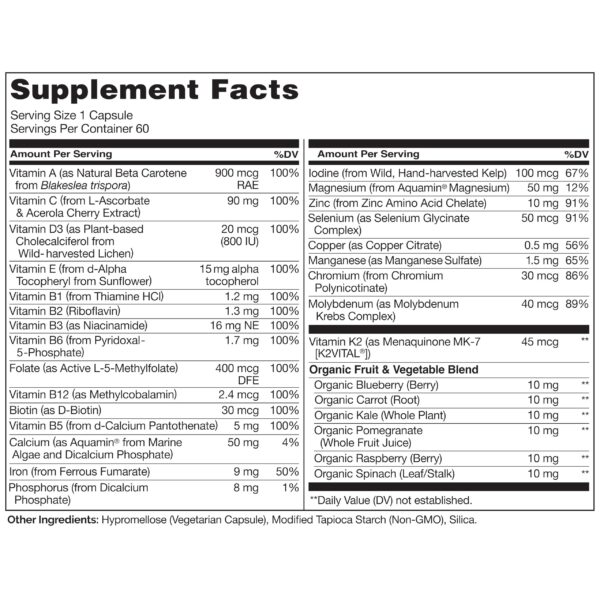 Frasco mostrando etiqueta de ingredientes naturales