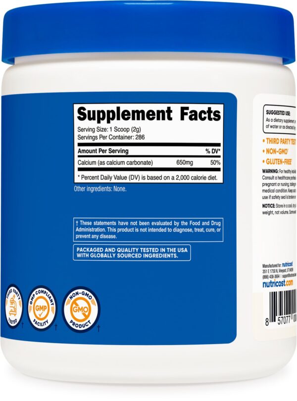 Frasco en primer plano con etiqueta clara