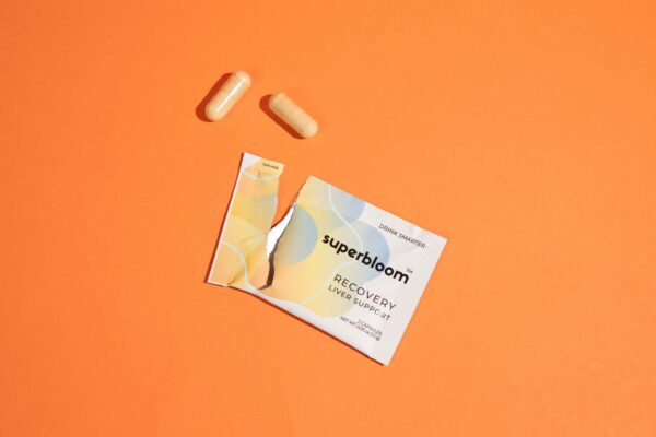 Paquete de 20 cápsulas detox con hierbas antioxidantes