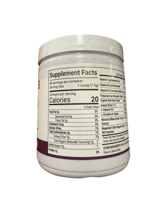 Cuchara medidora con polvo de remolacha