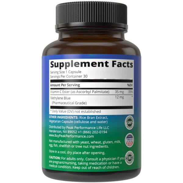 Peak Performance Metileno Azul cápsulas en mano