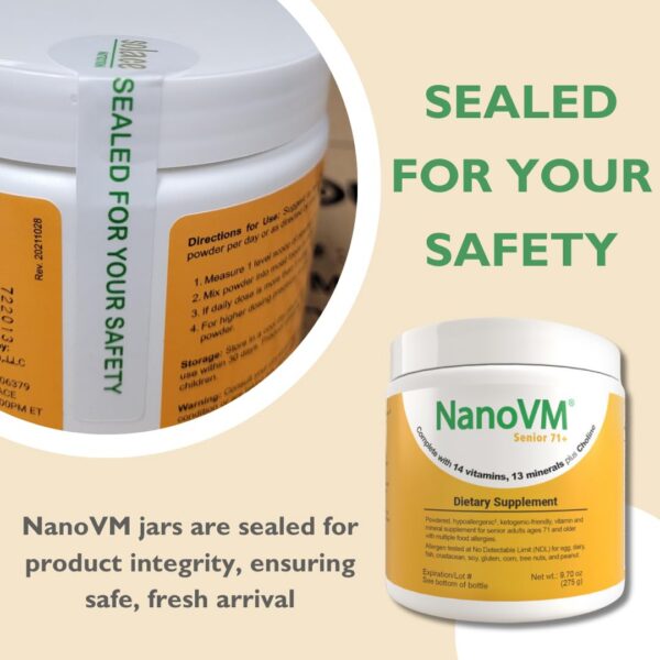 Primer plano de polvo multivitamínico NanoVM Senior 71+